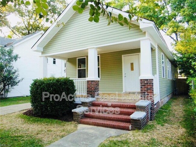 property at 838 W 48th St