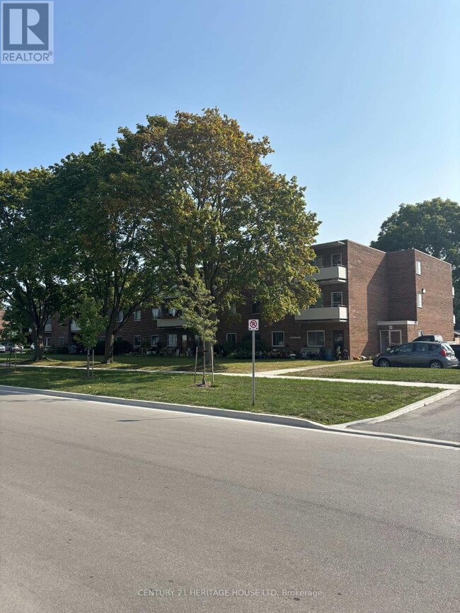 property at 41-141 Parkside Dr