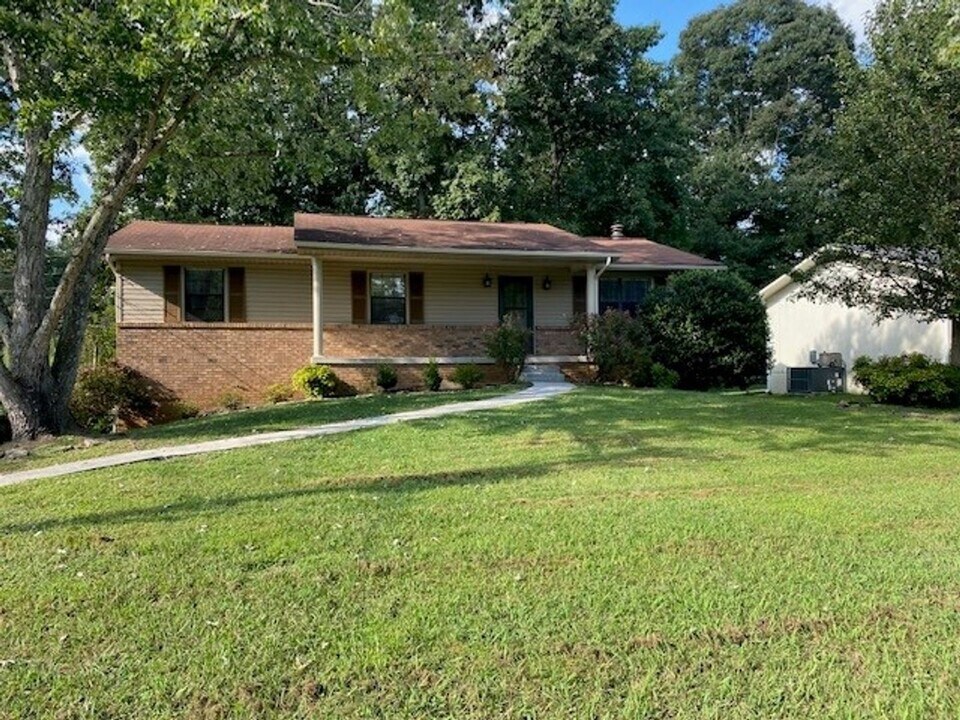 11109 Concord Woods Dr in Knoxville, TN - Building Photo