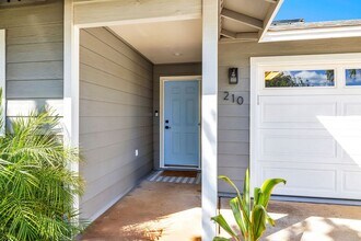 210 Luakaha Cir in Kihei, HI - Building Photo - Building Photo