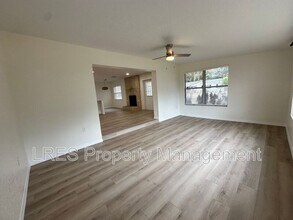 37019 Pine Meadows Ln in Umatilla, FL - Building Photo - Building Photo