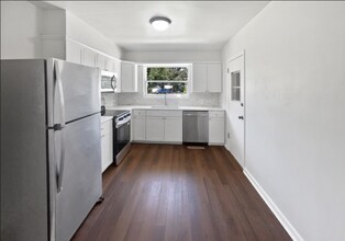 8308 Manavista St in Jacksonville, FL - Building Photo - Building Photo