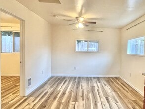 26412 106th Ave SE in Kent, WA - Building Photo - Building Photo