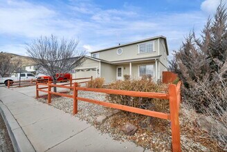 17795 Oakview Ct in Reno, NV - Building Photo - Building Photo