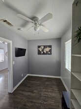 2115 N Raymond Ave-Unit -2117 in Altadena, CA - Building Photo - Building Photo