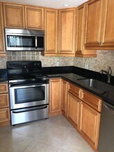 5972 SE Riverboat Dr in Stuart, FL - Building Photo - Building Photo