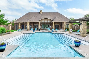 Anatole On MacArthur in Oklahoma City, OK - Building Photo