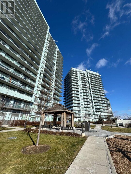 1801-4699 GLEN ERIN Dr in Mississauga, ON - Building Photo