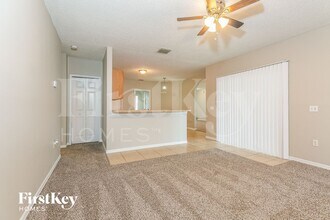 927 Cannes Dr in Kissimmee, FL - Building Photo - Building Photo