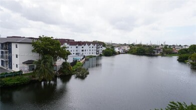 7105 W 13th Ave in Hialeah, FL - Building Photo - Building Photo