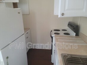 601 Monroe Ave in Charleston, IL - Building Photo - Building Photo