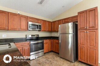 3806 Creek Way Ct in Plant City, FL - Building Photo - Building Photo
