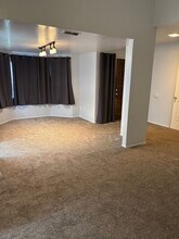 1229 Payne Ct in Yuba City, CA - Foto de edificio - Building Photo