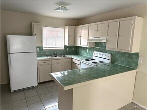 3706 Zelma St in Edinburg, TX - Building Photo - Building Photo