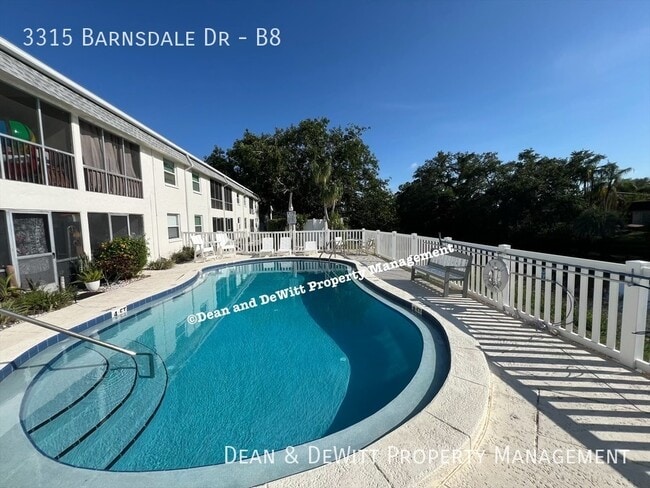 3315 Barnsdale Dr in Largo, FL - Building Photo - Building Photo