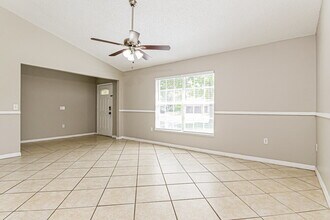 103 Montclair Way in Kissimmee, FL - Building Photo - Building Photo