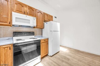 1014 Railroad Ave in Phillipsburg, NJ - Building Photo - Building Photo