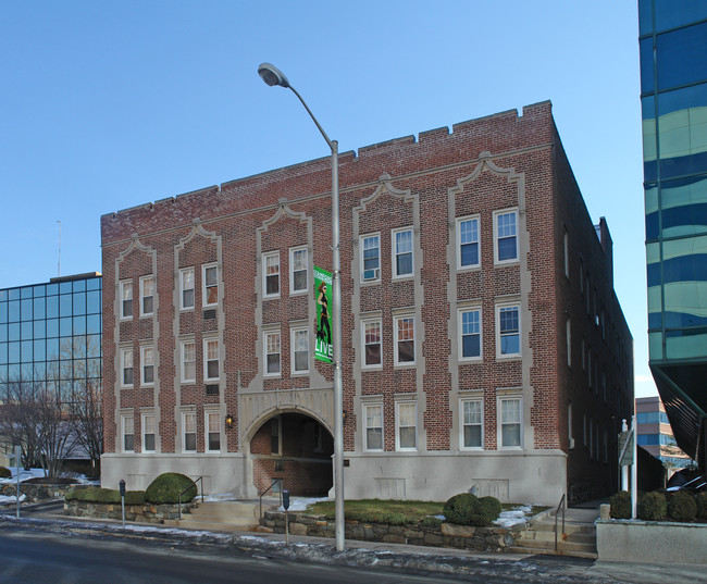 Summerville Court in Stamford, CT - Building Photo - Building Photo