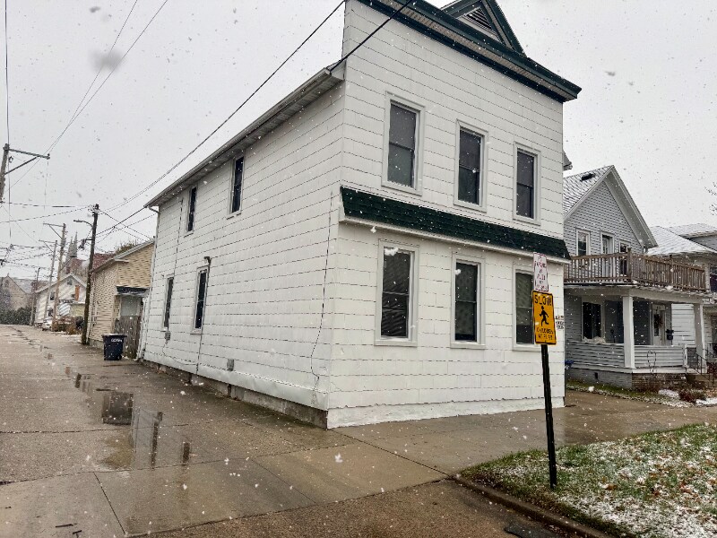 1413 N 11th St in Sheboygan, WI - Building Photo