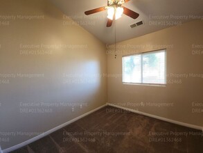 2609 Rain Dr in Bakersfield, CA - Building Photo - Building Photo