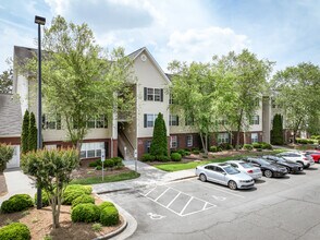 Legacy Park Apartments in Winston-Salem, NC - Foto de edificio - Building Photo
