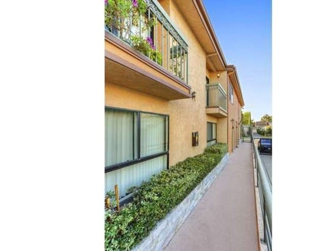 1144-15-8 Rosedale Ave in Glendale, CA - Building Photo - Building Photo