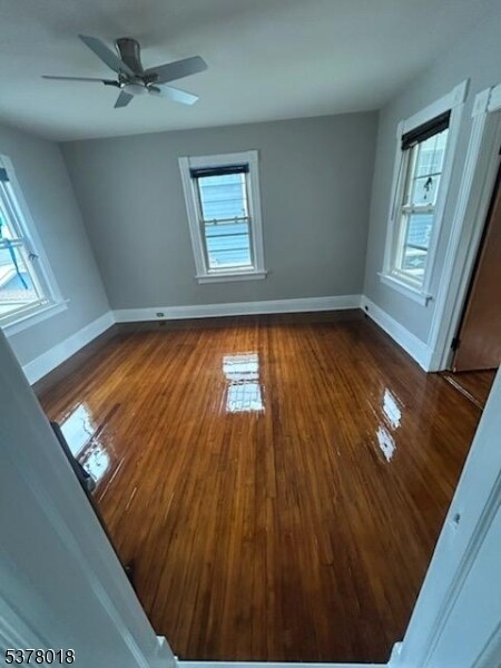 4 Bay Ave in Bloomfield, NJ - Building Photo