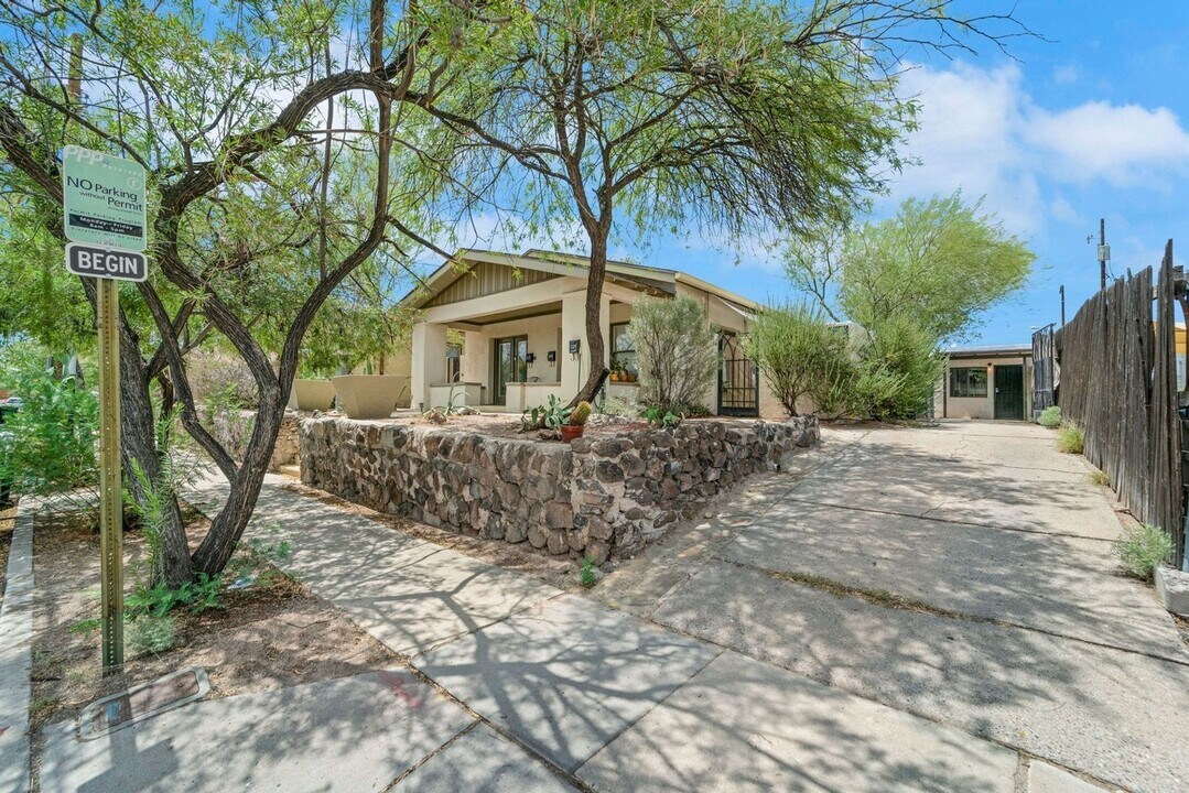 129 N 1st Ave in Tucson, AZ - Building Photo