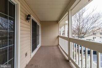 10195 Ashbrooke Ct in Oakton, VA - Building Photo - Building Photo