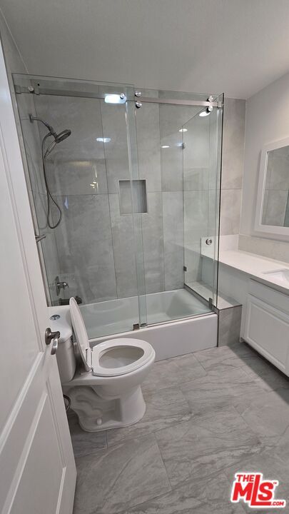 827 2nd St-Unit -302 in Santa Monica, CA - Building Photo - Building Photo