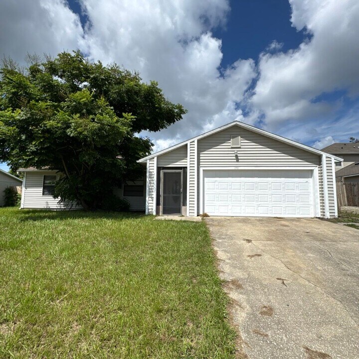 170 Rosedale Dr in Deltona, FL - Building Photo