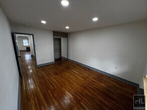 818 E 234th St in Bronx, NY - Building Photo - Building Photo