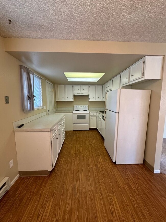 property at 1827 Worden Ave