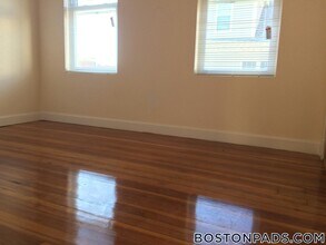 21-23 Weitz St., Unit 2 in Boston, MA - Building Photo - Building Photo