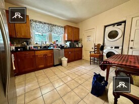 17 Stratton Terrace in Waltham, MA - Building Photo
