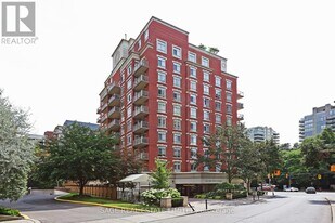 1 Deer Park Crescent in Toronto, ON - Building Photo