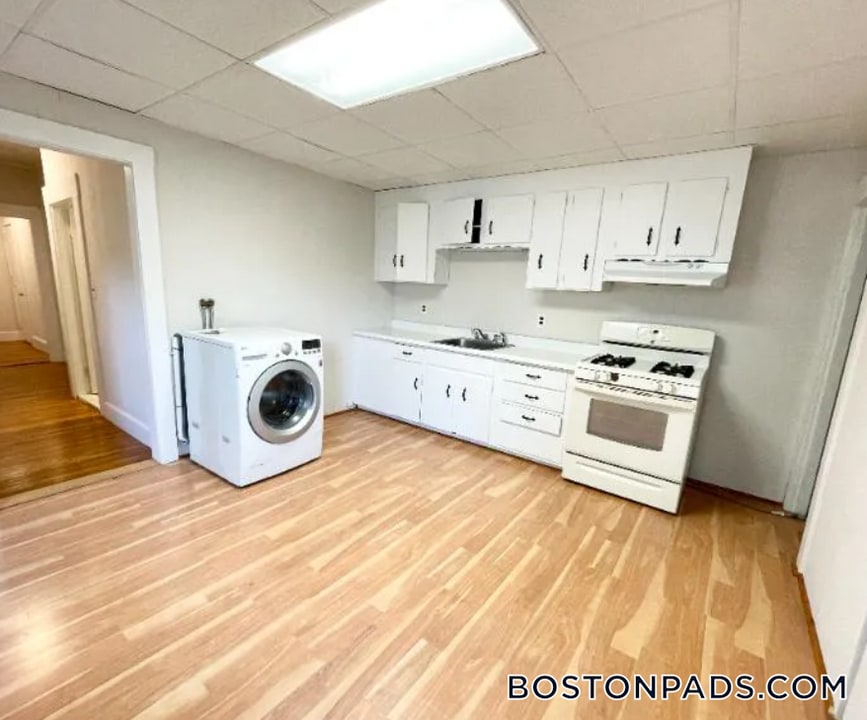 122 Buttonwood St in Boston, MA - Foto de edificio