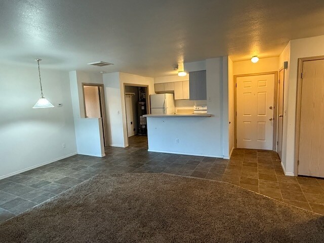 553 S Workland Ln, Unit 201 in Boise, ID - Foto de edificio - Building Photo