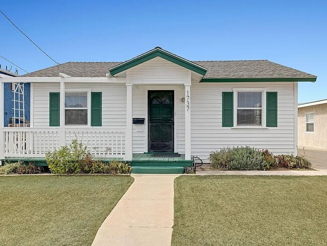 property at 1737 Greenwood Ave