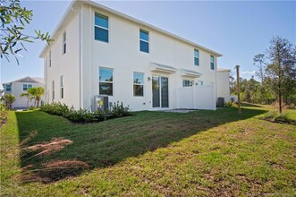 212 Osprey Preserve Blvd in Jensen Beach, FL - Foto de edificio - Building Photo