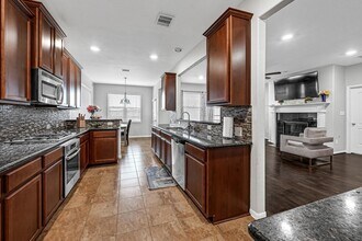 20254 Fossil Valley Ln in Cypress, TX - Foto de edificio - Building Photo