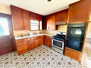 310 N Carpenter St in Mart, TX - Building Photo - Building Photo