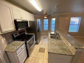 525 Mast Ct in Crowley, TX - Building Photo - Building Photo