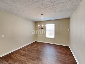 8157 Grant Park Ave in Blacklick, OH - Foto de edificio - Building Photo