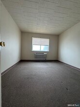 1575 Boston Ave, Unit C12 in Bridgeport, CT - Foto de edificio - Building Photo