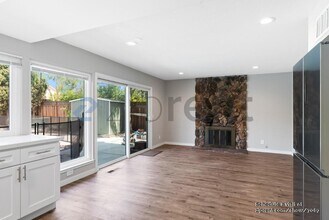 399 Avenida Manzanos in San Jose, CA - Building Photo - Building Photo