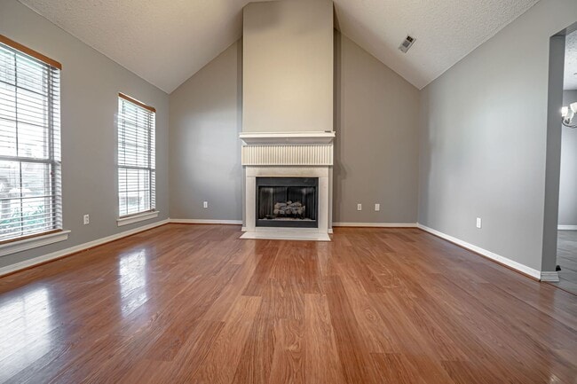 521 Branchwood Ave in Springdale, AR - Foto de edificio - Building Photo