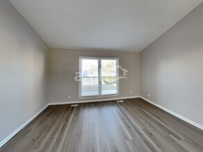 248 Picardy Ln in Bolingbrook, IL - Foto de edificio - Building Photo