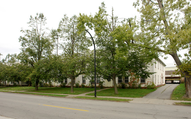 940 Amherst St in Buffalo, NY - Foto de edificio - Building Photo