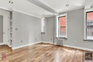 NO FEE Two Bed in East Harlem! Won't Stay in New York, NY - Building Photo